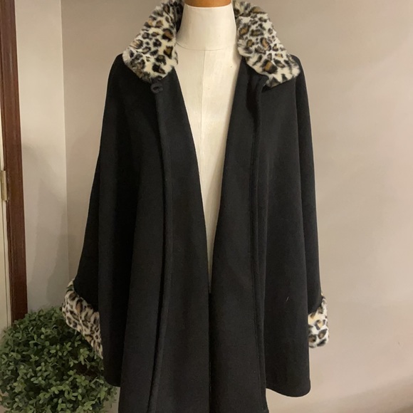 Cejon Jackets & Blazers - NWT CEJON Women’s BLACK CAPE WITH LEOPARD COLLAR AND CUFFS. Size S/M
